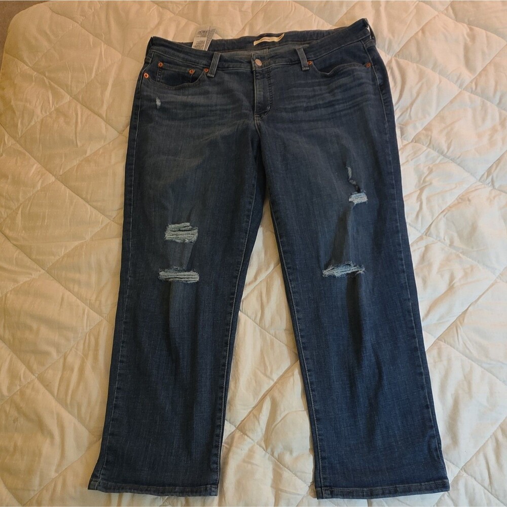 Levi's Women's Boyfriend Jeans 18W Blue Medium Wash Distressed Mid Rise